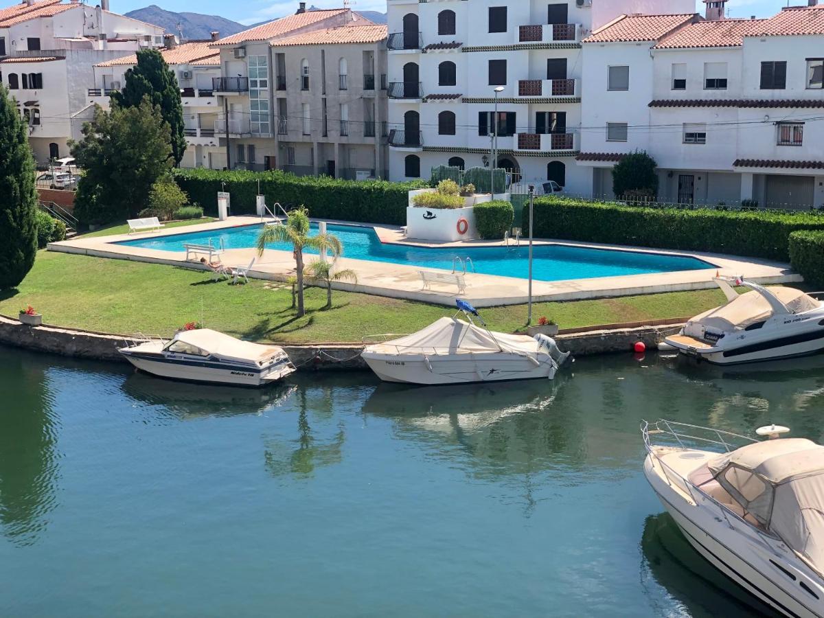 Port Sotavent 2C - Apartamento En La Marina De Empuriabrava - Piscina Comunitaria, - Parking - Vistas Al Canal - Cerca Centro Y Playa Extérieur photo