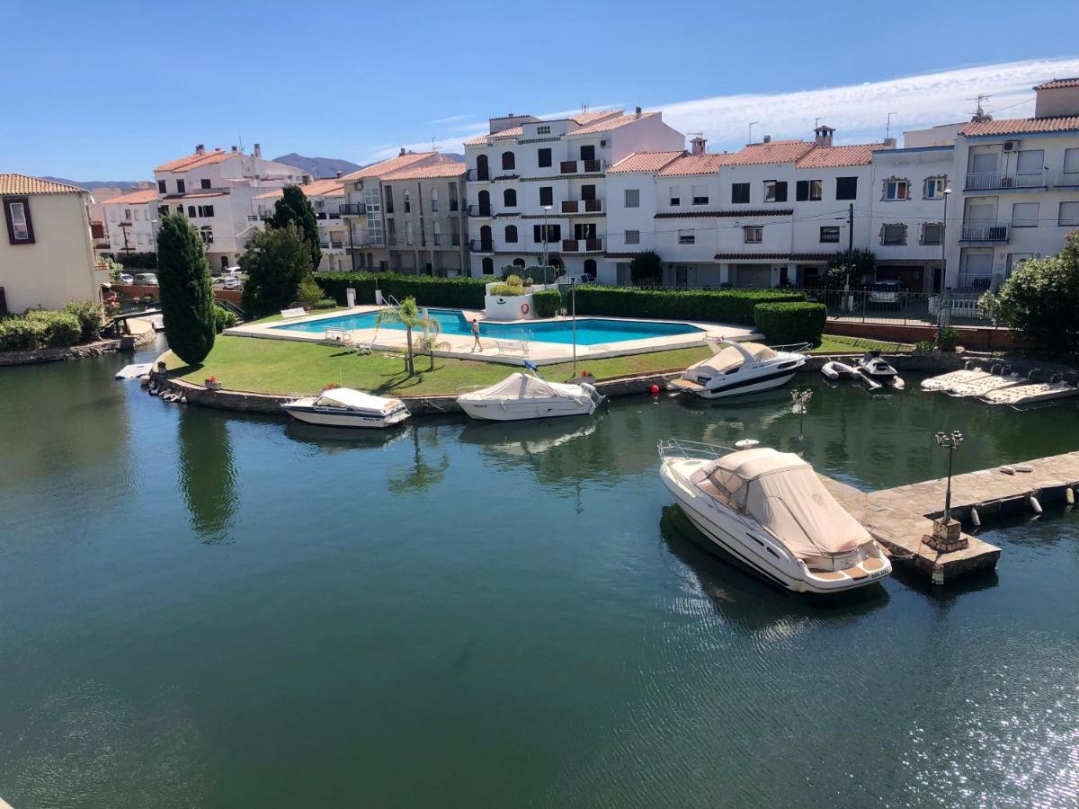 Port Sotavent 2C - Apartamento En La Marina De Empuriabrava - Piscina Comunitaria, - Parking - Vistas Al Canal - Cerca Centro Y Playa Extérieur photo