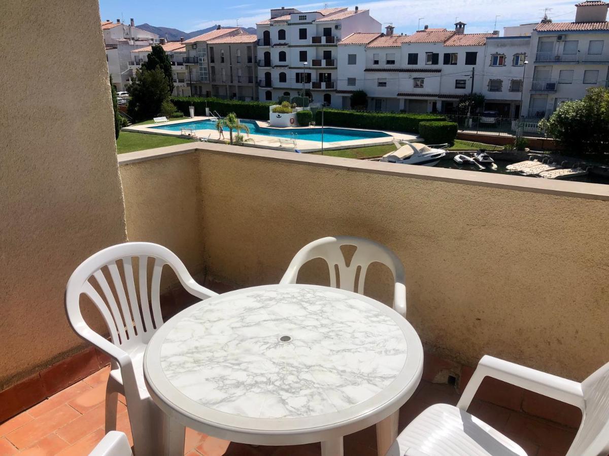 Port Sotavent 2C - Apartamento En La Marina De Empuriabrava - Piscina Comunitaria, - Parking - Vistas Al Canal - Cerca Centro Y Playa Extérieur photo