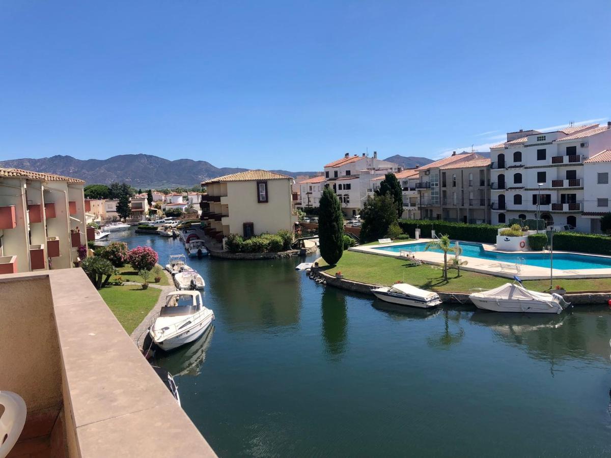 Port Sotavent 2C - Apartamento En La Marina De Empuriabrava - Piscina Comunitaria, - Parking - Vistas Al Canal - Cerca Centro Y Playa Extérieur photo